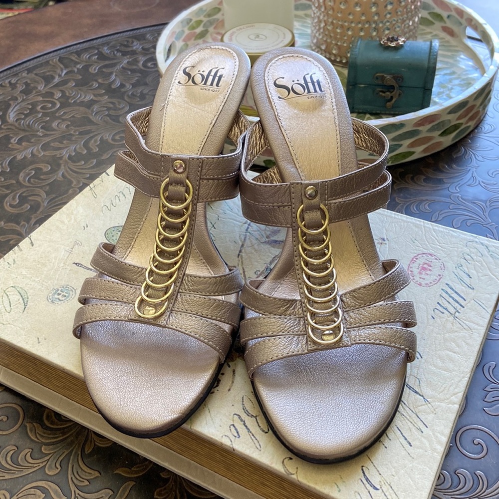 Sofft Metallic heels